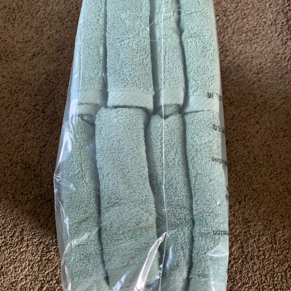 Amazon Essentials Mint Green Hand Towels. Mint green!